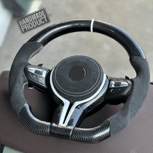 Load image into Gallery viewer, Alcantara Carbon Sportlenkrad mit weißer Zierleiste für BMW F - Serie - CarWorlds GmbH