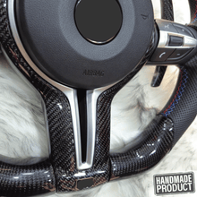 Load image into Gallery viewer, Carbon Fiber Sportlenkrad mit Silber - Trim für BMW F - Serie - CarWorlds GmbH
